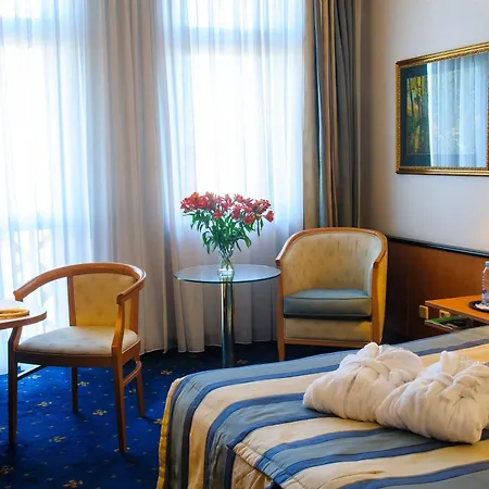 Roma 4* Riga