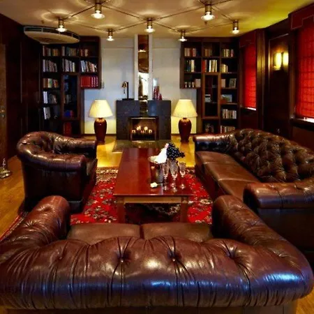 فندق Roma 4*
